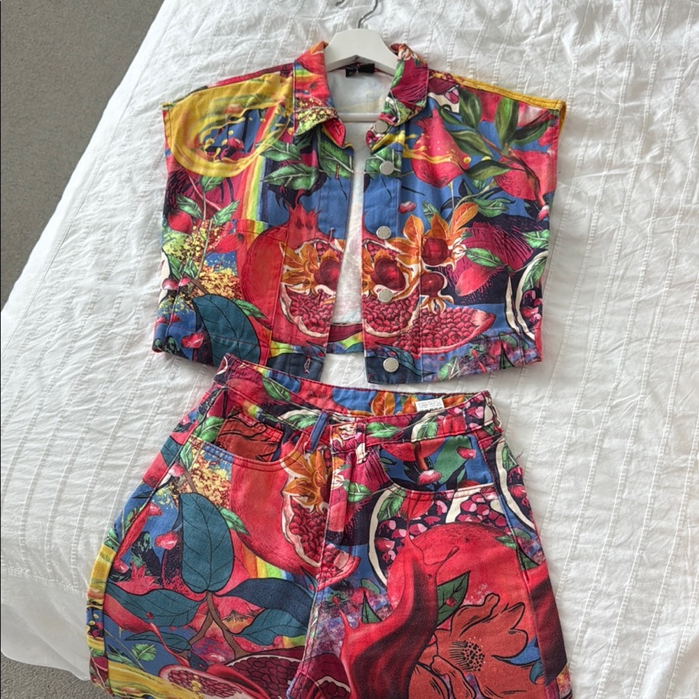 SHEIN Colorful Floral Track Pants & Crop Top Set